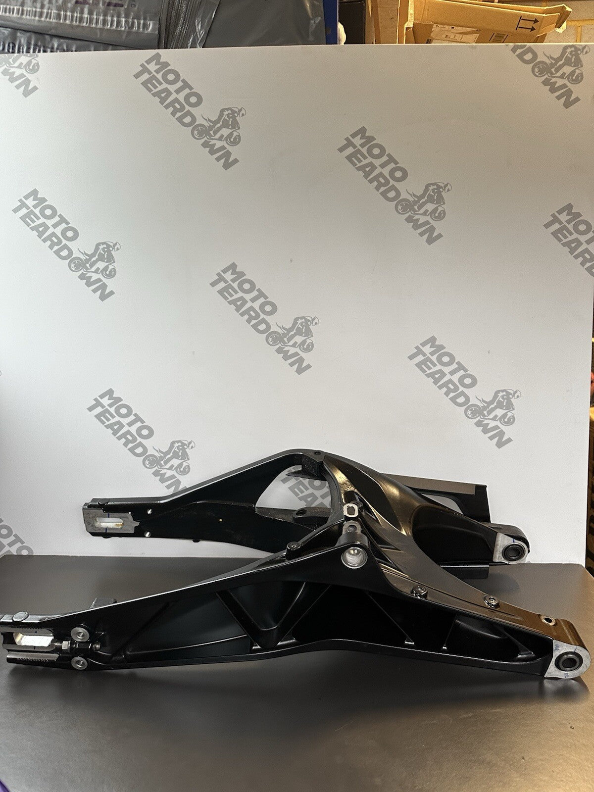 KTM 125 DUKE Swing Arm Rear 96304030044C1 2024 KTM 125 DUKE Swingarm 2024- OEM