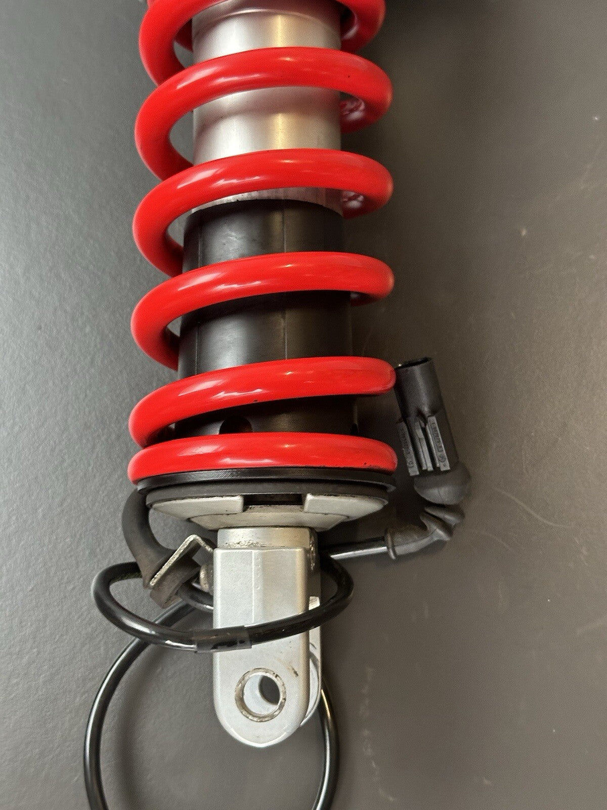 BMW S1000R rear shock absorber 8545860 BMW S1000R Rear Shock 2014-2020 UK ONLY
