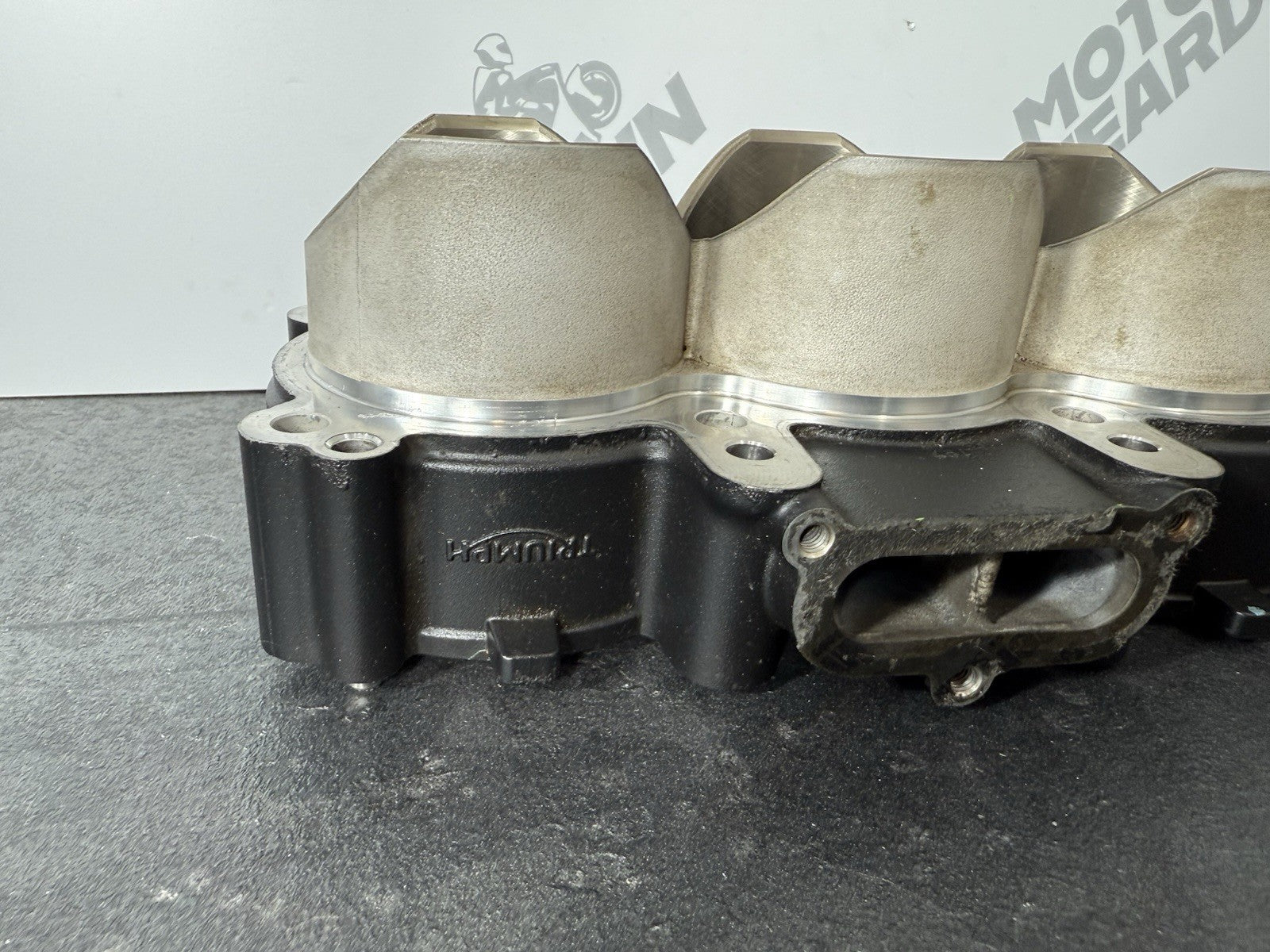 Triumph Street Triple 765 R 2017 Cylinder Block Casing 18498m 2018-2021 OEM