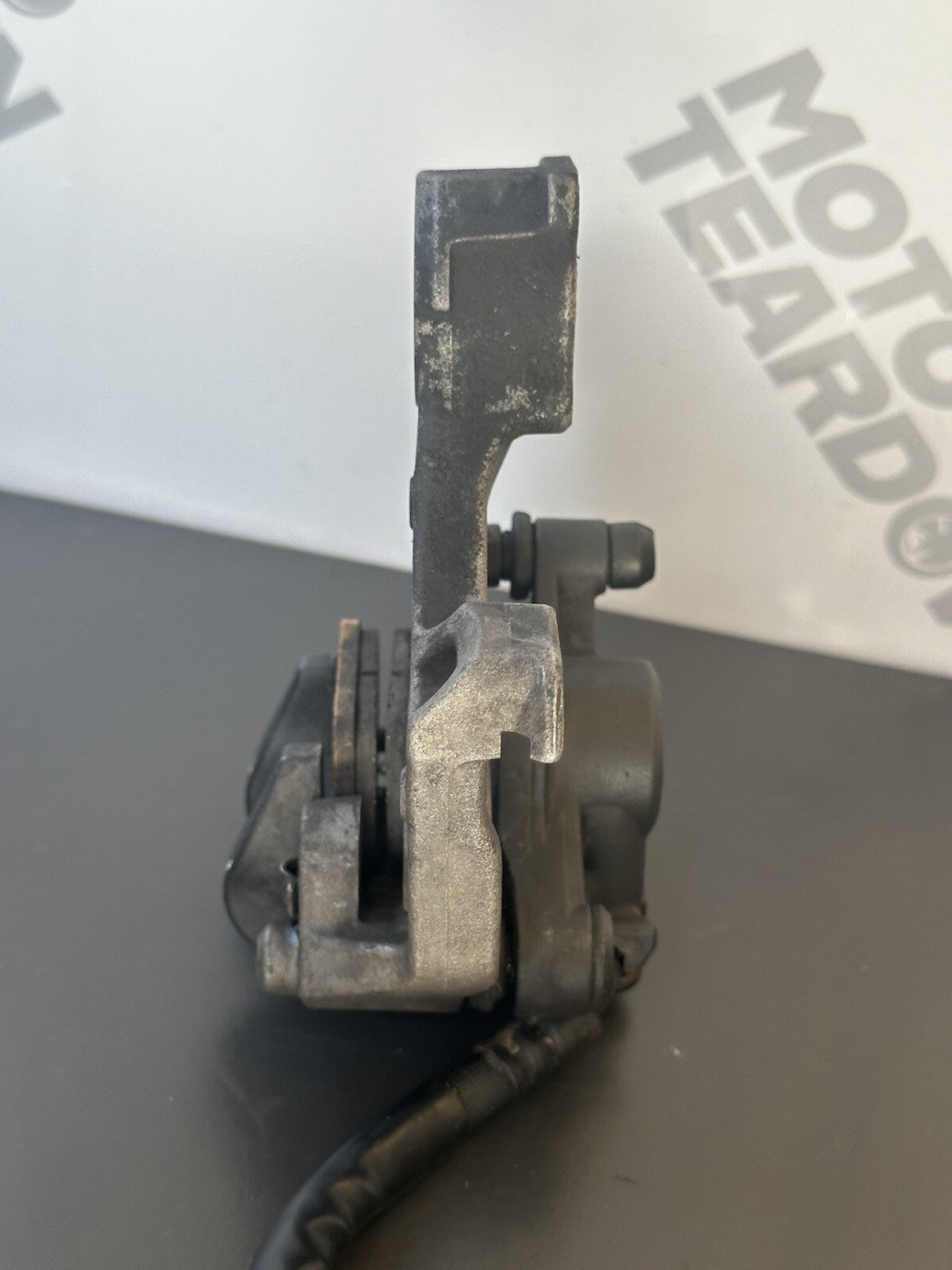 SUZUKI GSX R1000 GSXR 1000 2009-2016 Rear BRAKE CALIPER REAR Caliper And Hanger
