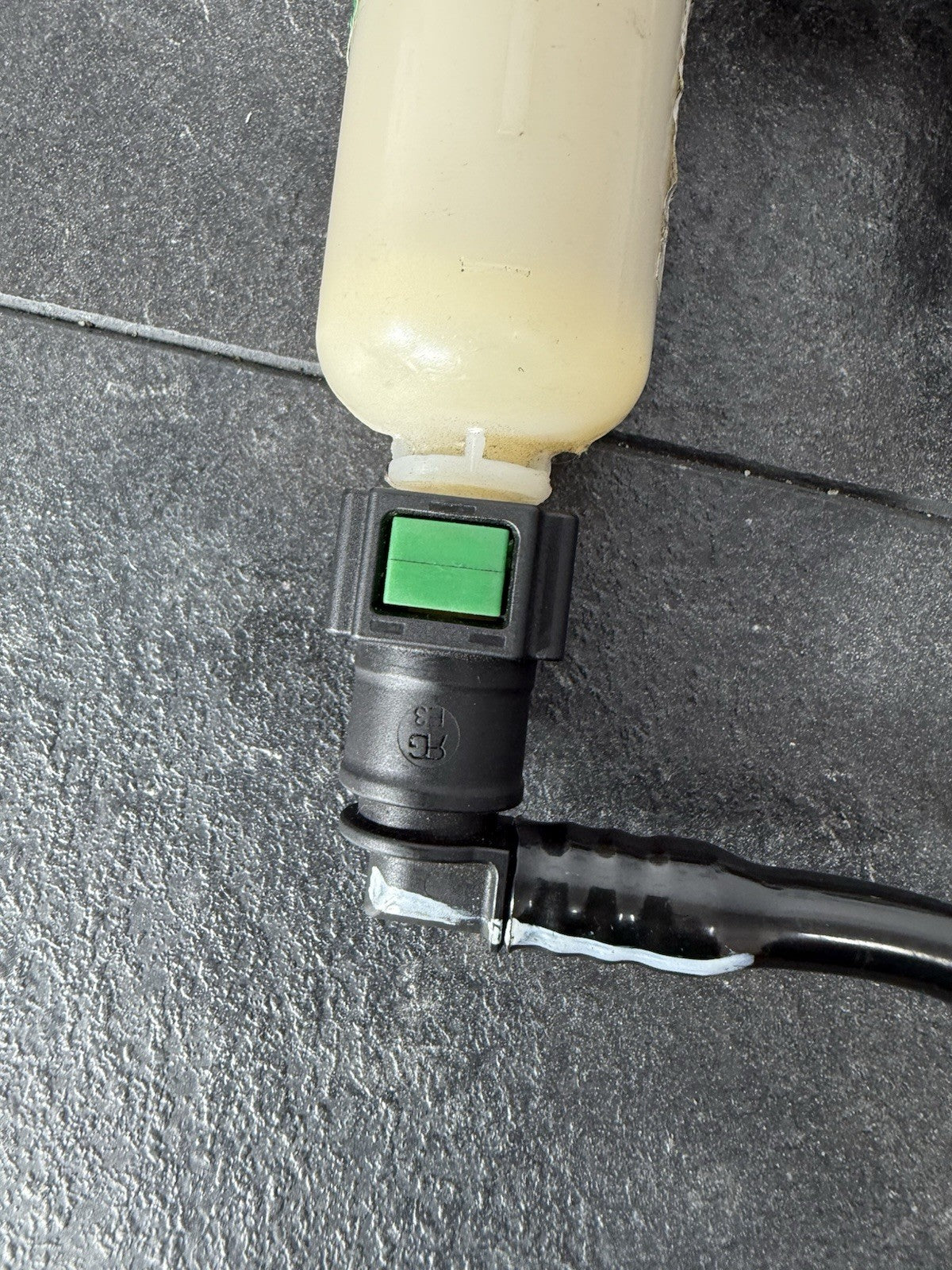 78e3ef77-9a7f-4449-b2b7-4a87999a7260