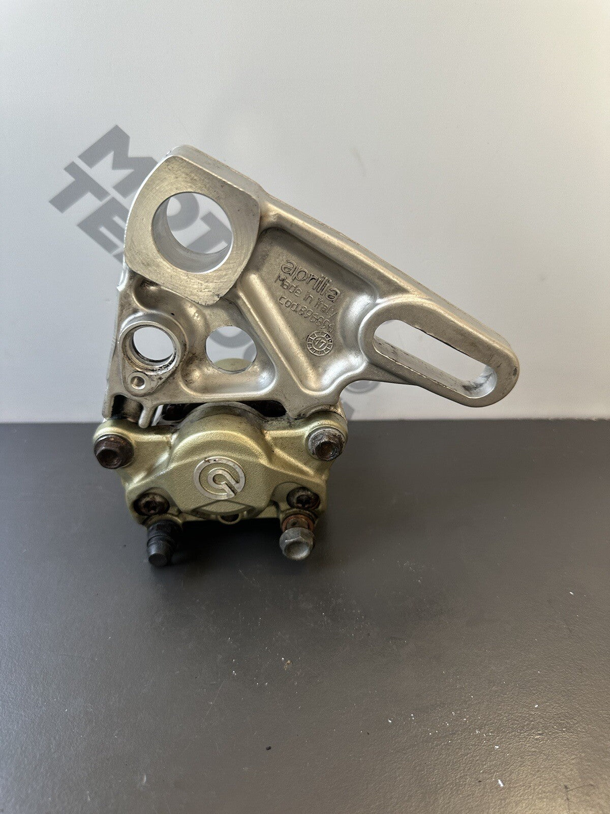 Aprilia Tuono V4 1100 FACTORY BREMBO Rear Brake Caliper & Hanger RSV4 OEM 2017