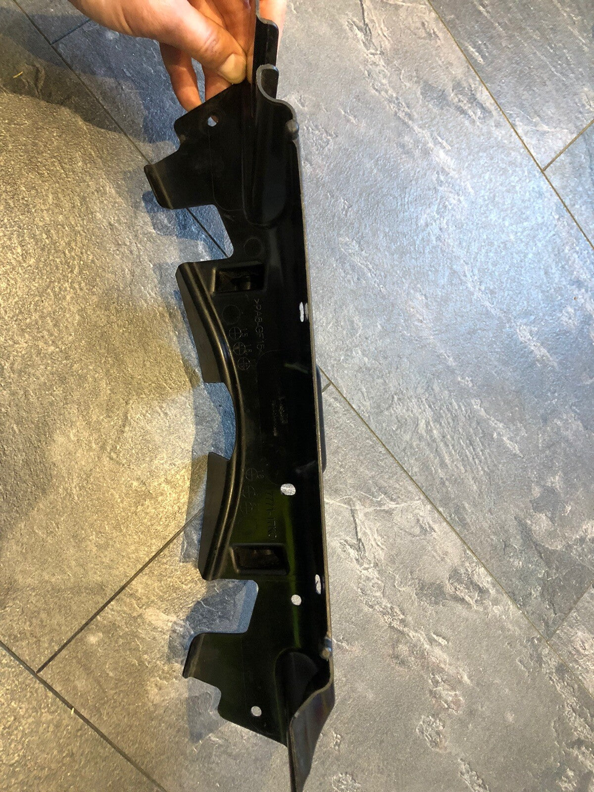 Suzuki GSXR 1000 Radiator Fairing Infill Heat Shield 2018 L7 L8 L9 17 18 19 OEM