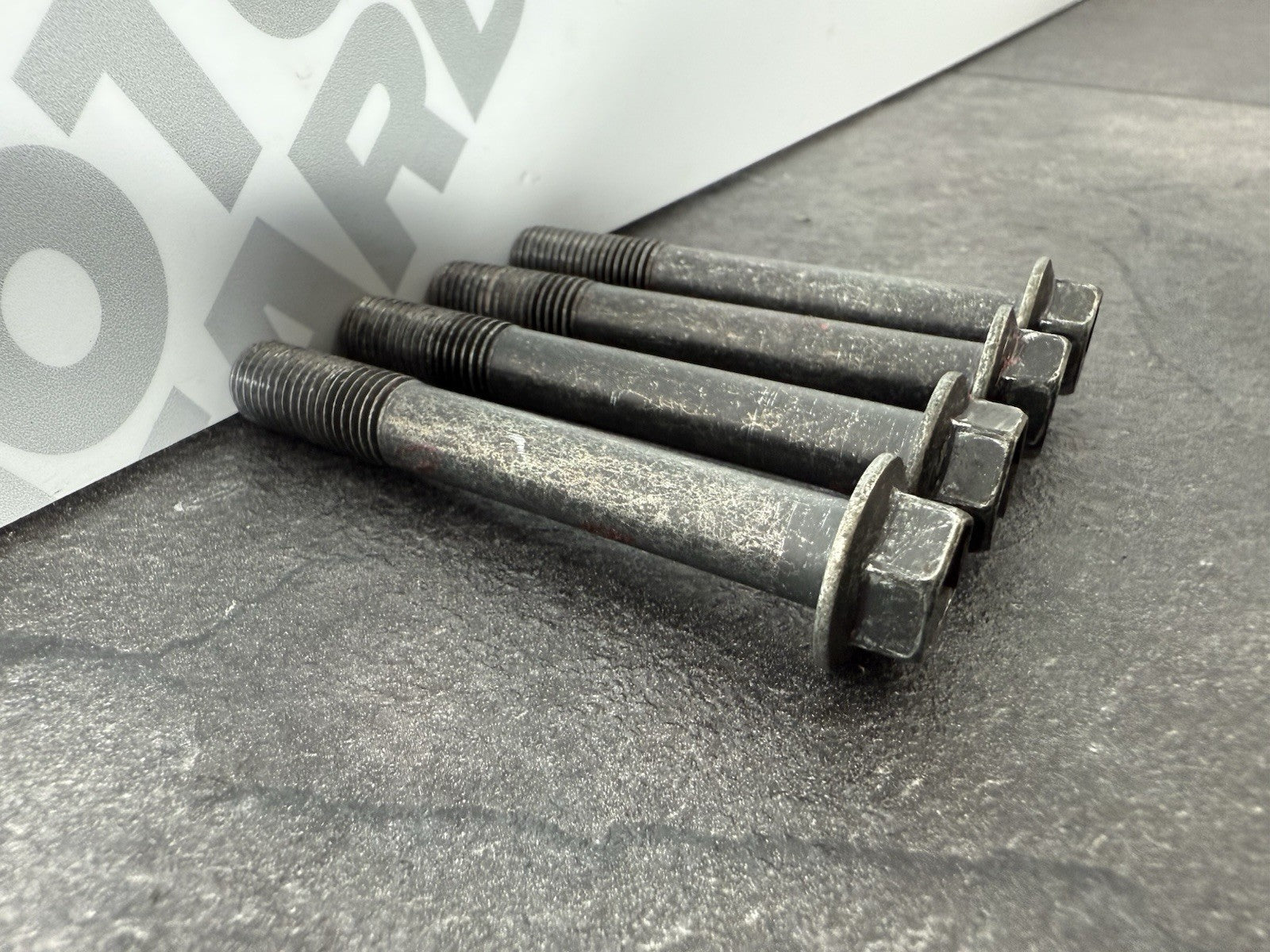06cb550f-044d-4c26-81a1-7b785620cc67