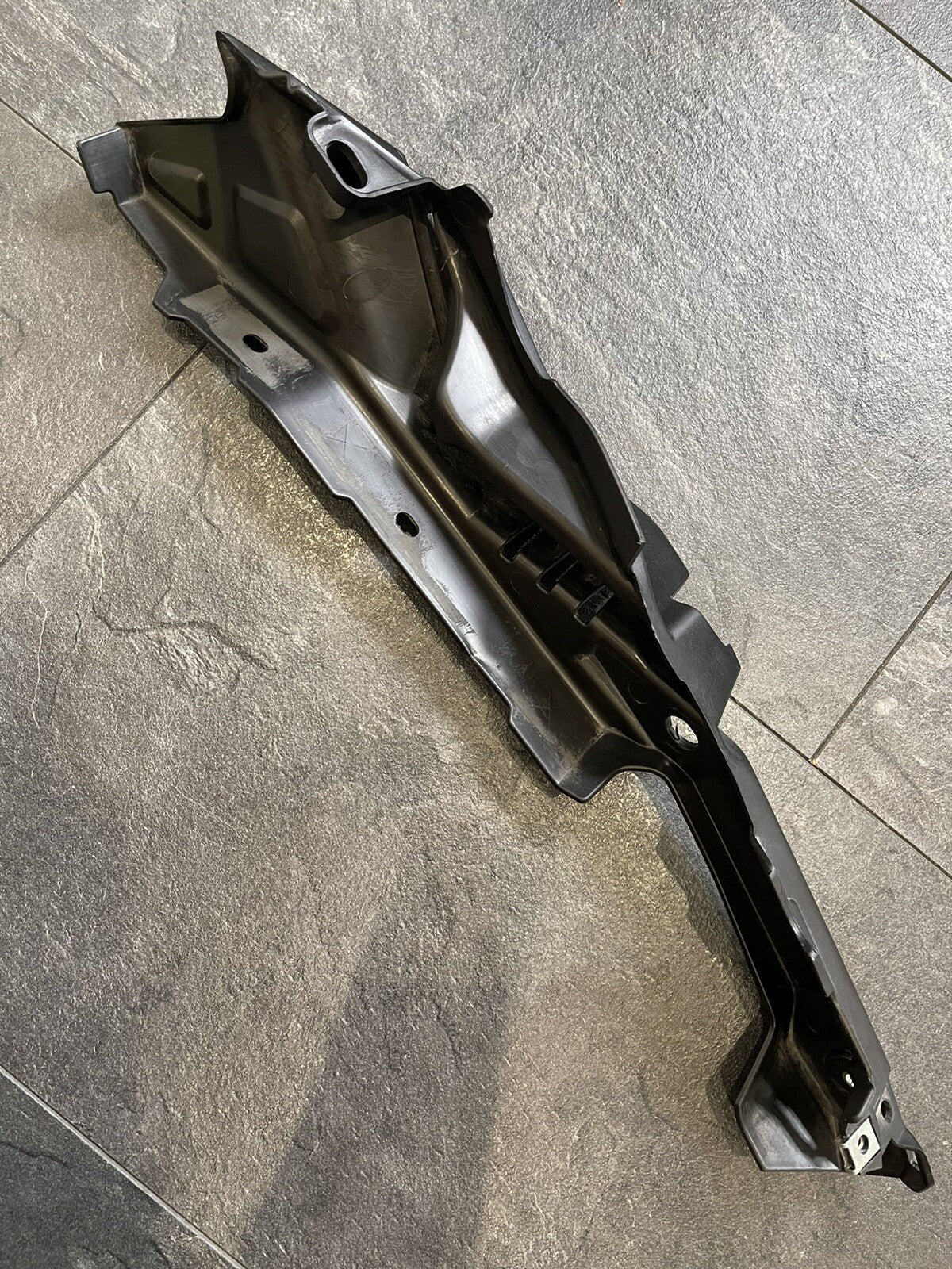 Yamaha MT10 SP 2019 Right Subframe Fairing Panel Cover 10953 Miles 2017-2021 2CR