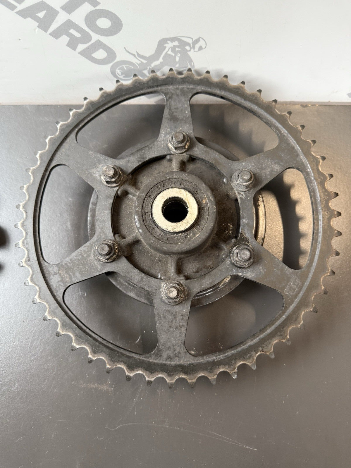 TRIUMPH TRIDENT 660 REAR SPROCKET CARRIER AND CUSH DRIVES OEM YEAR 2021-2024