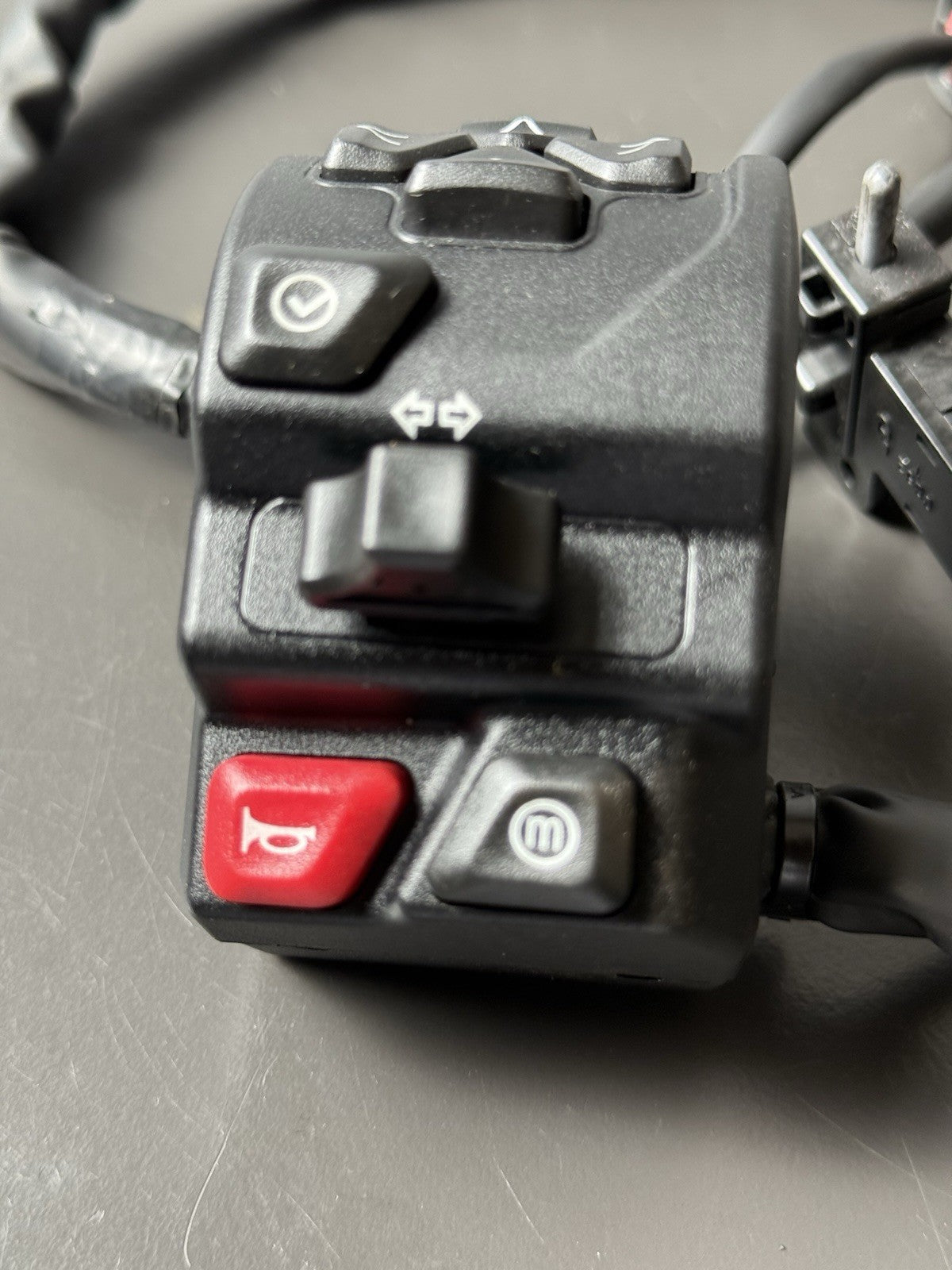 Triumph Trident 660 Left Switchgear Controls Assy Left Switch 2021-2024 OEM