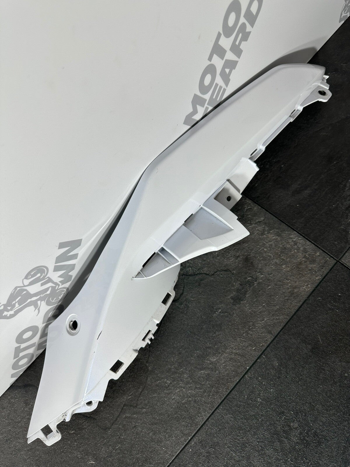 Suzuki GSXR 1000 2014 Right Side Upper Fairing Panel 22774 Miles 2009-2016 OEM