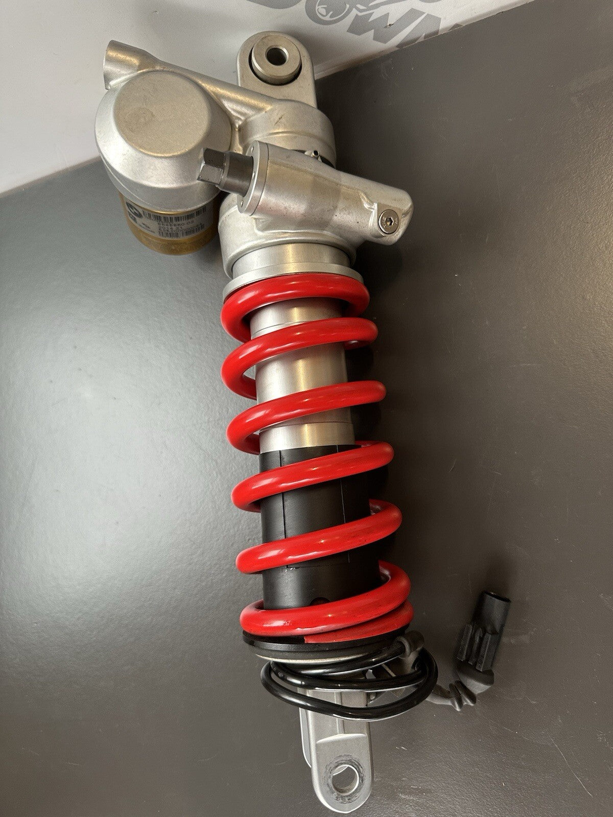 BMW S1000R rear shock absorber 8545860 BMW S1000R Rear Shock 2014-2020 UK ONLY