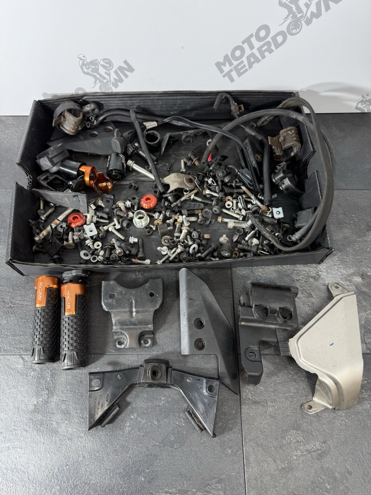 0f6fc85d-b955-416d-9849-169caf2c42e5