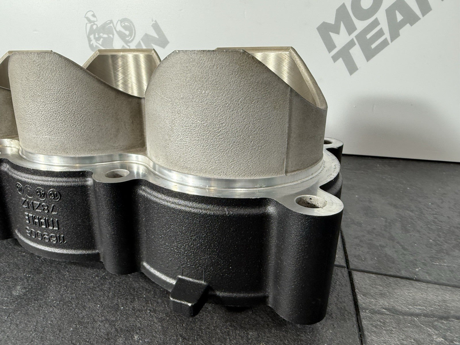 Triumph Street Triple 765 R 2017 Cylinder Block Casing 18498m 2018-2021 OEM