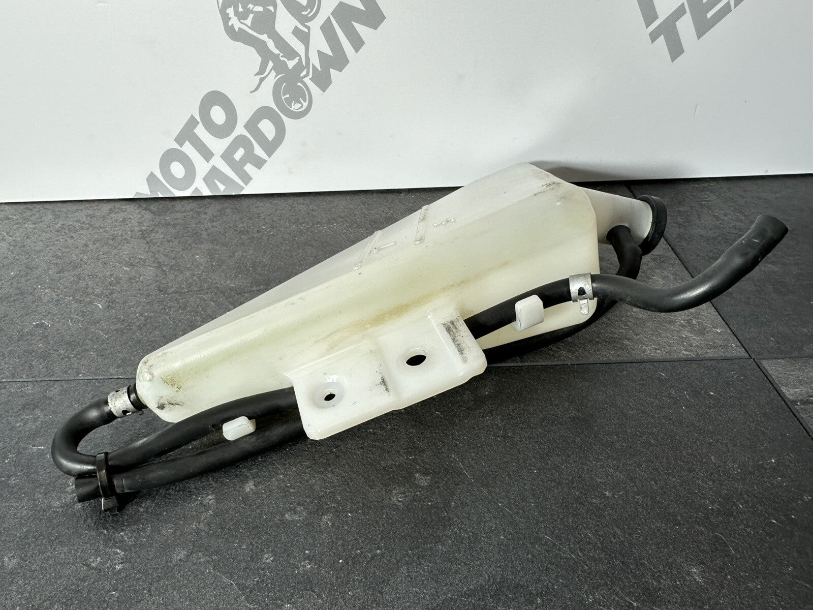 Suzuki GSXR 1300 2016 HAYABUSA Coolant Bottle Expansion Tank 18408 Miles OEM
