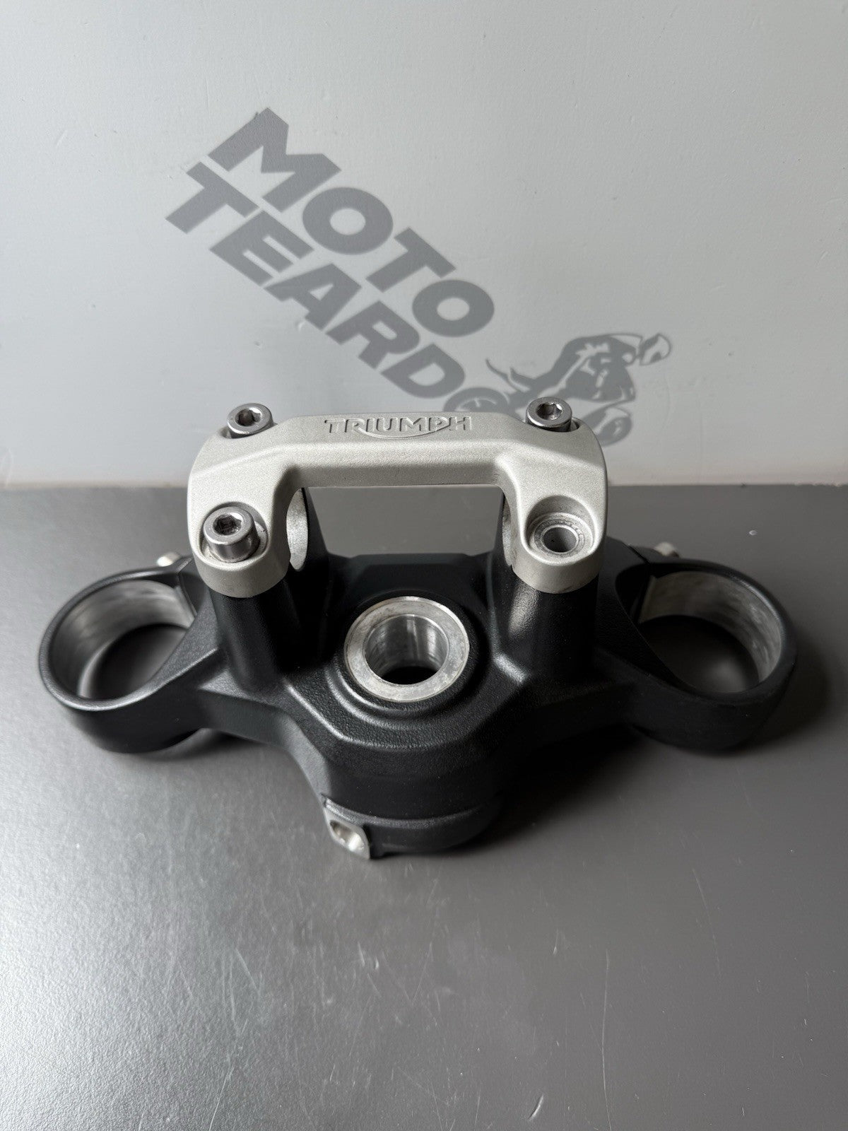 Triumph Trident 660 Top Yoke & Risers Clamps T2043132 Trident 660 2021-2024 OEM