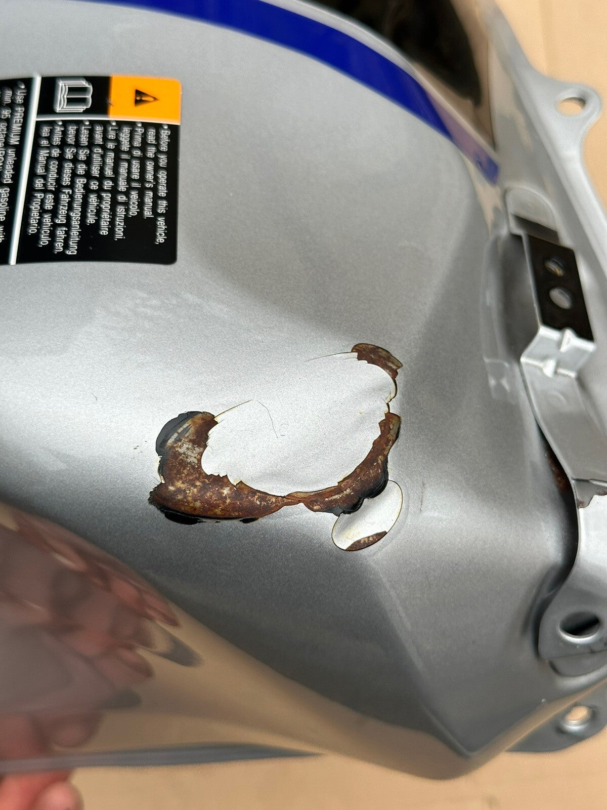 YAMAHA MT-09 SP MT09SP Fuel Tank Petrol Tank B7NY24100004 *DENTED* OEM 2021 -