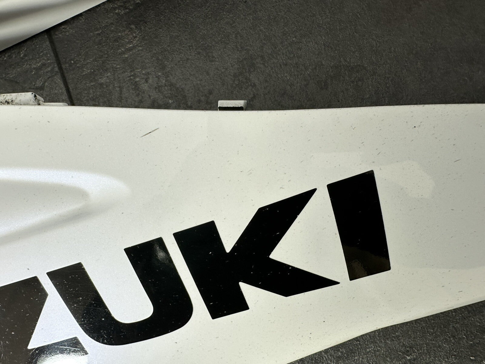 Suzuki GSXR 1000 2014 Right Lower Fairing Belly Pan 22774 Miles 2009-2016 OEM