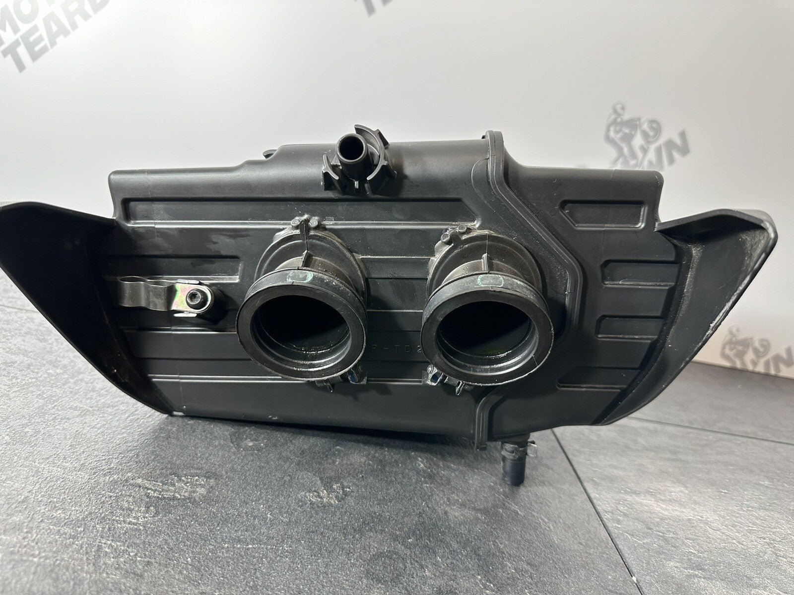 Yamaha R7 690 2024 Airbox Air Box Air Intake Filter Housing 1784 Miles 2022 2023