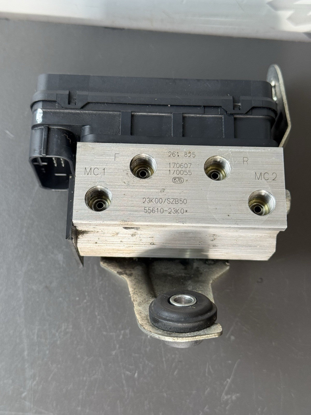 Suzuki GSXS 125 ABS Pump Controller 2017-2021 Suzuki GSXS 125 ABS Pump OEM