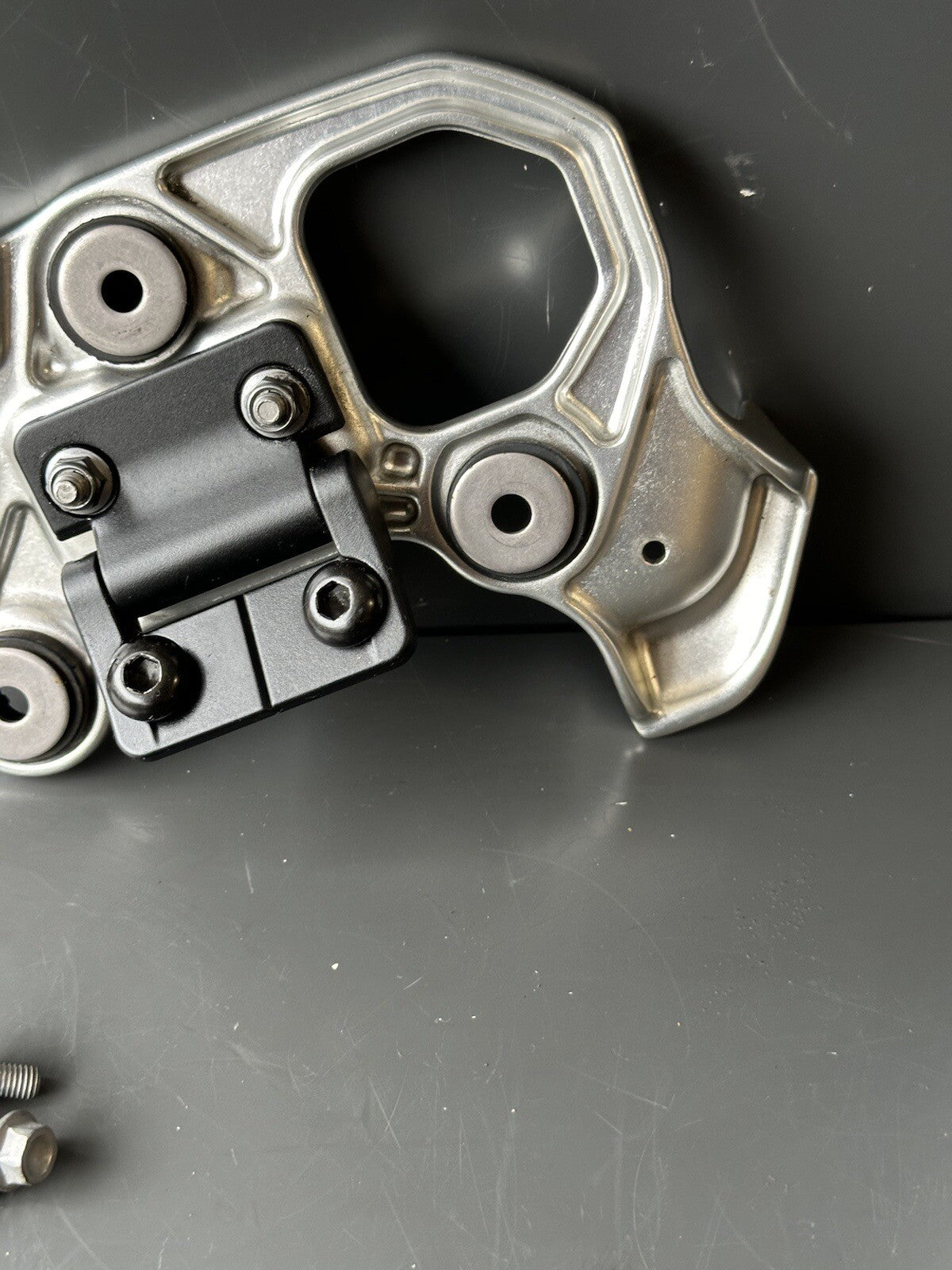 Triumph Street Triple 765 RS Speedo Bracket Clock Bracket Dash Mount Pivot OEM