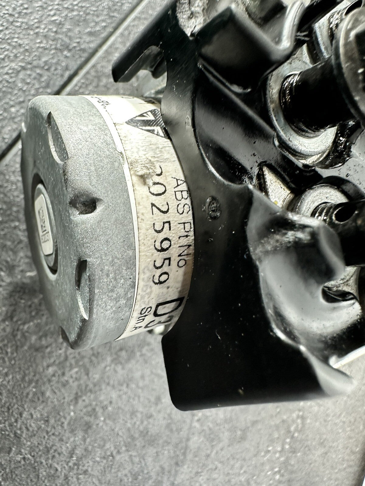 Triumph Street Triple 765 RS 2018 ABS Pump Regulator 15244m 2017-2020 OEM