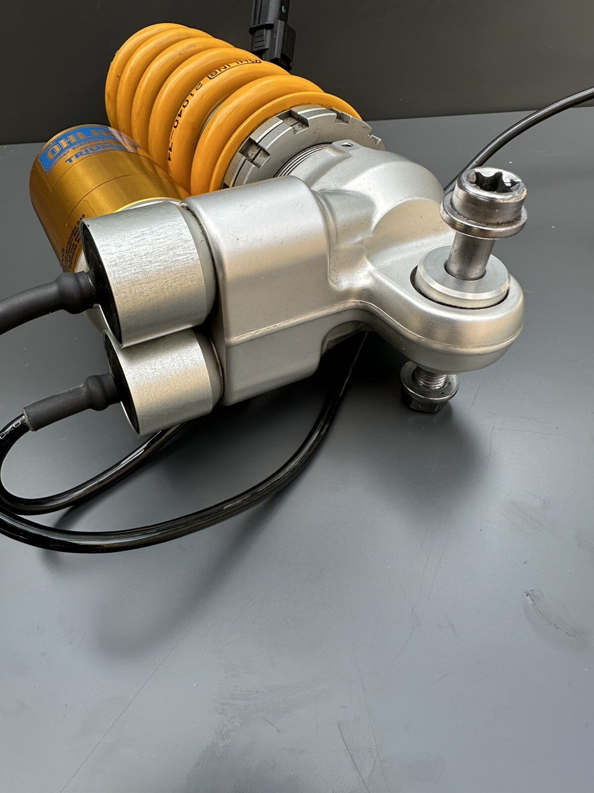 TRIUMPH SPEED TRIPLE 1200 RS 2022 OHLINS ELECTRIC REAR SHOCK ABSORBER *UK ONLY*