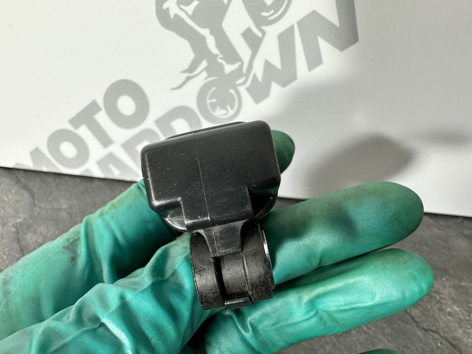 Triumph Trident 660 2022 Tilt UP Lean Angle Sensor 2962 Mile 2021-2024 OEM
