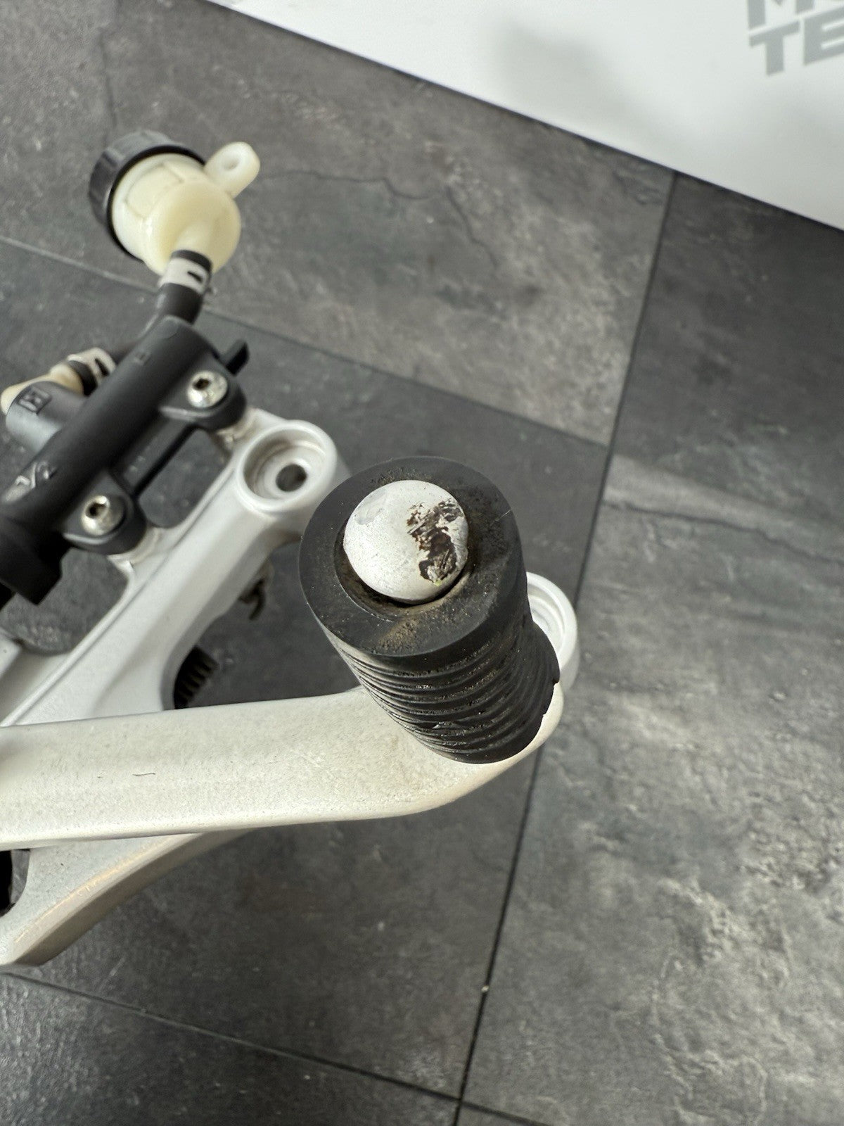 Yamaha YZF R125 R 125 2014 Right Rearset Footrest Brake MC 26983 Miles 2008-2018