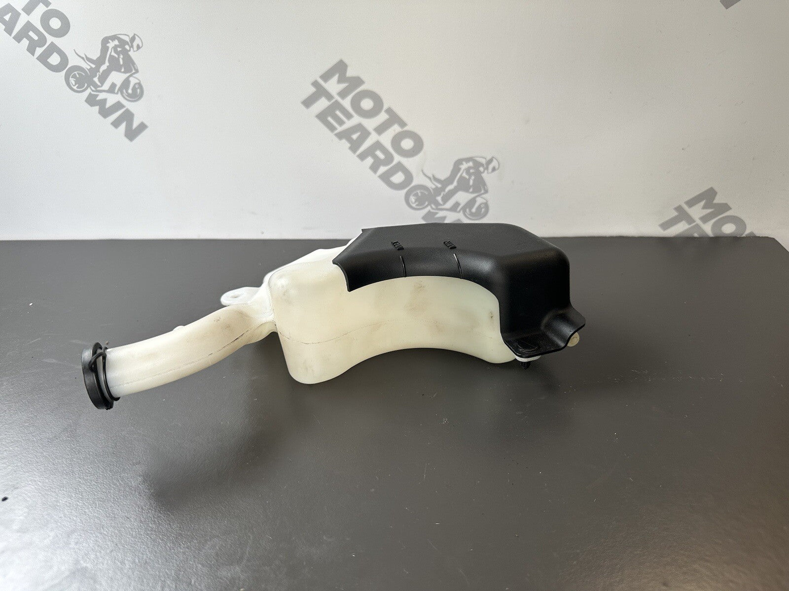 Triumph Speed Triple 1050 Coolant bottle header tank 2011-2015 T2105000 OEM