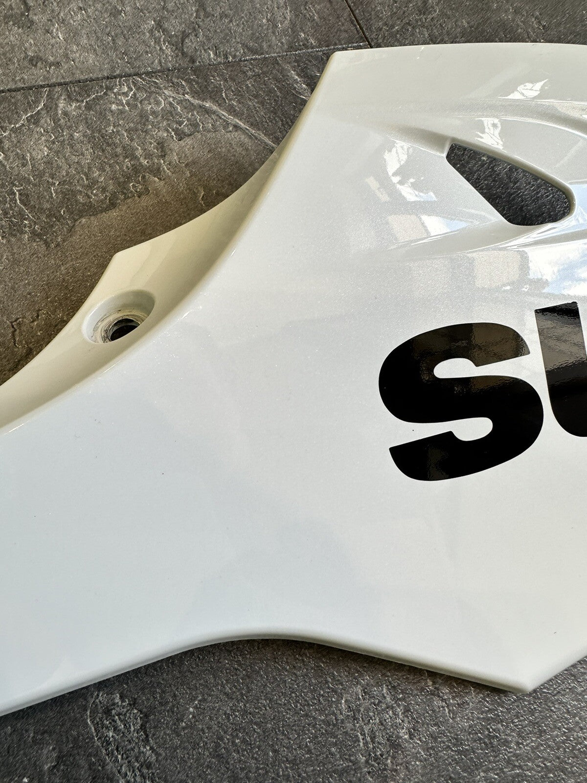Suzuki GSXR 1000 2009 Right Belly Pan Lower Fairing Cowl 2009-2016 9715 Miles