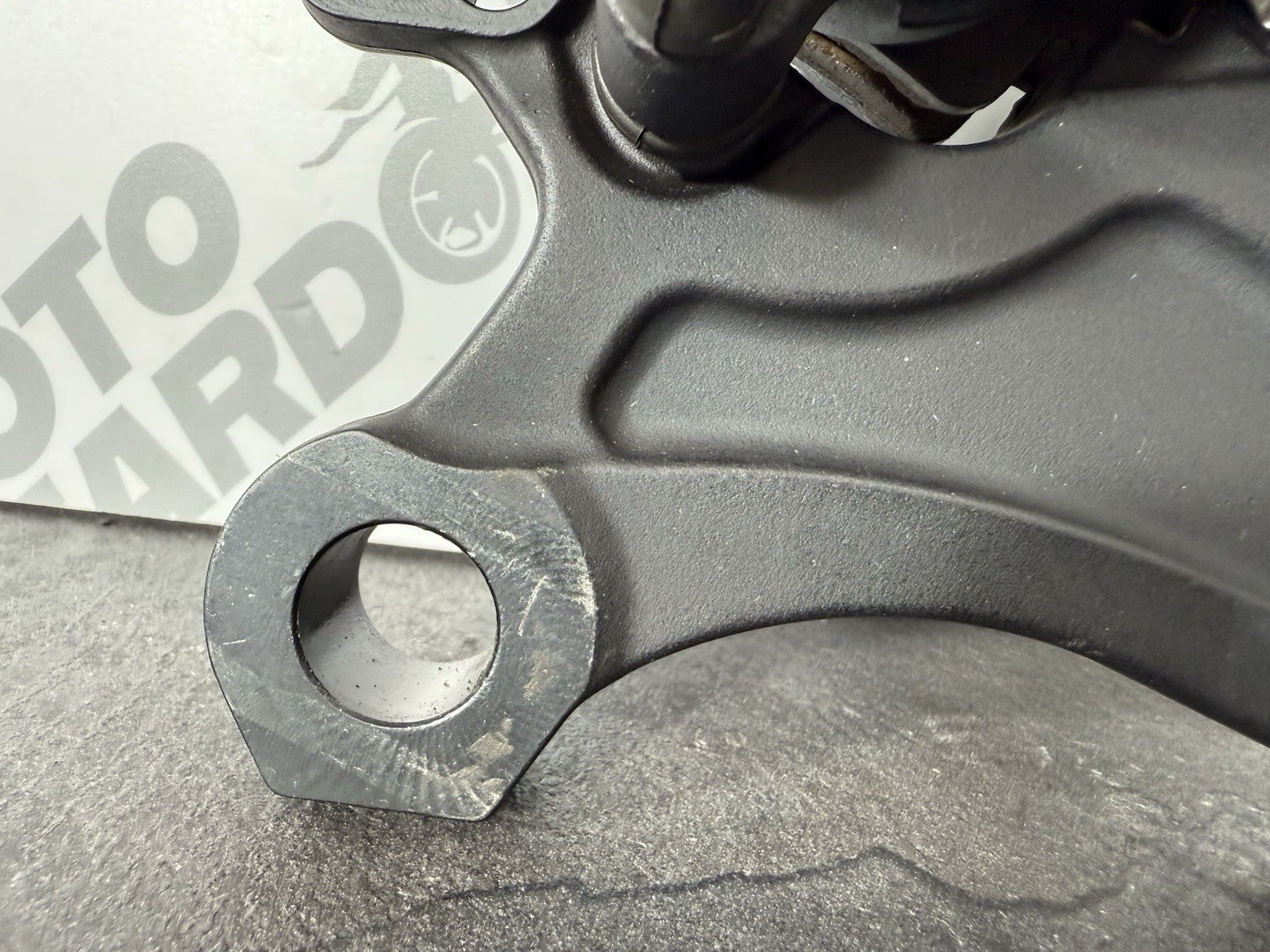 8af5c0b2-c364-48f4-98f8-385a5161e740