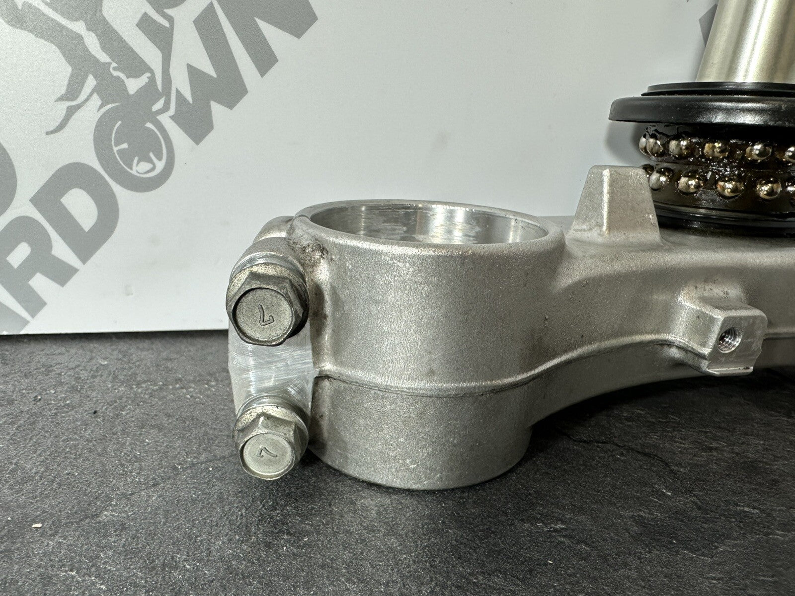 Suzuki GSXR 1300 2016 HAYABUSA Lower Yoke Steering Stem Bearings 18408 Miles OEM