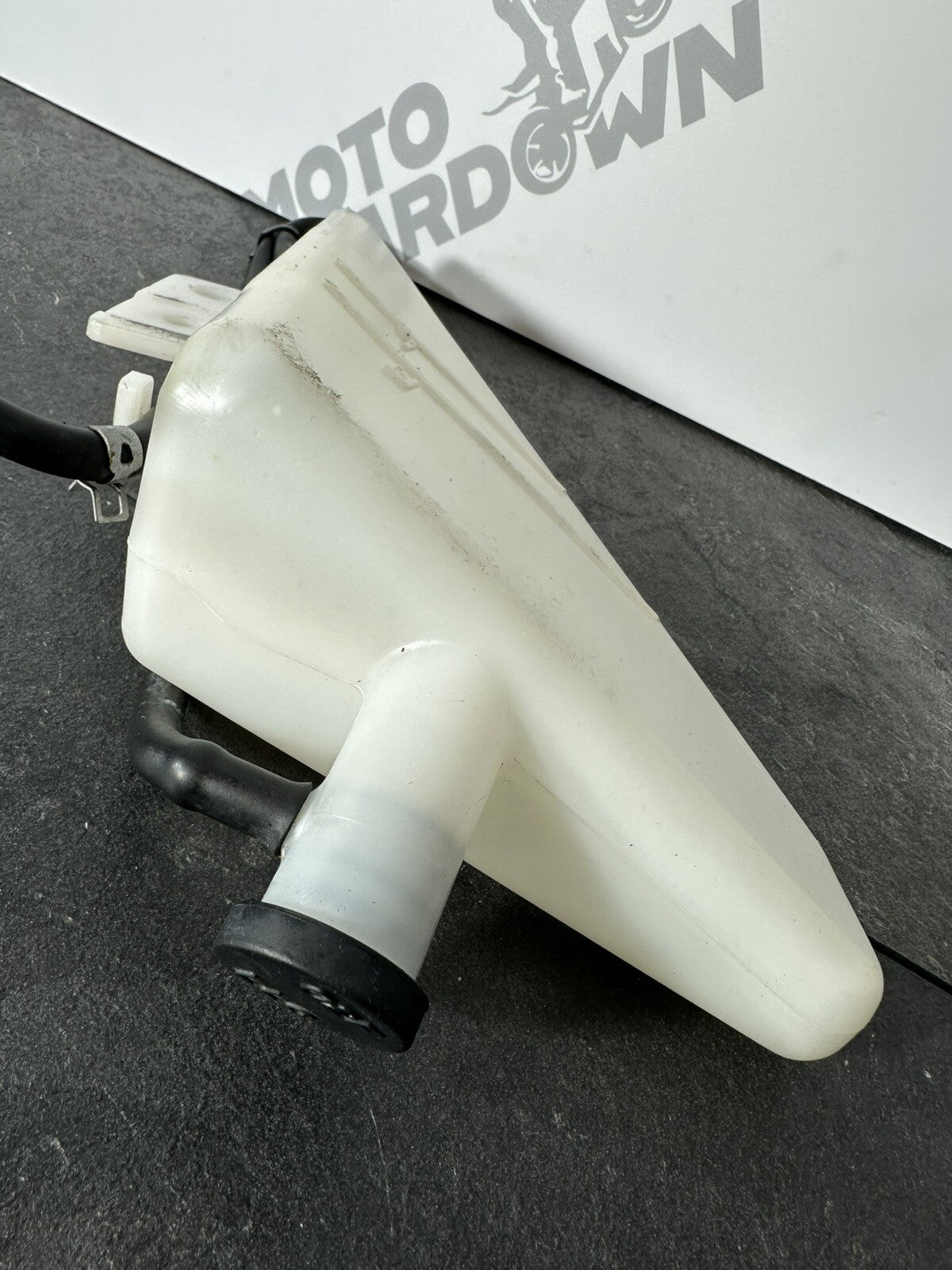 Suzuki GSXR 1300 2016 HAYABUSA Coolant Bottle Expansion Tank 18408 Miles OEM