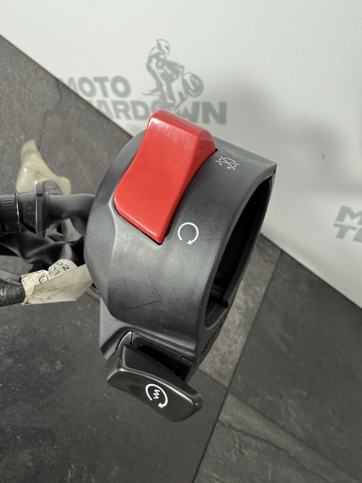 f1fbc0aa-bba0-4edd-a3d3-e514b87deb8c