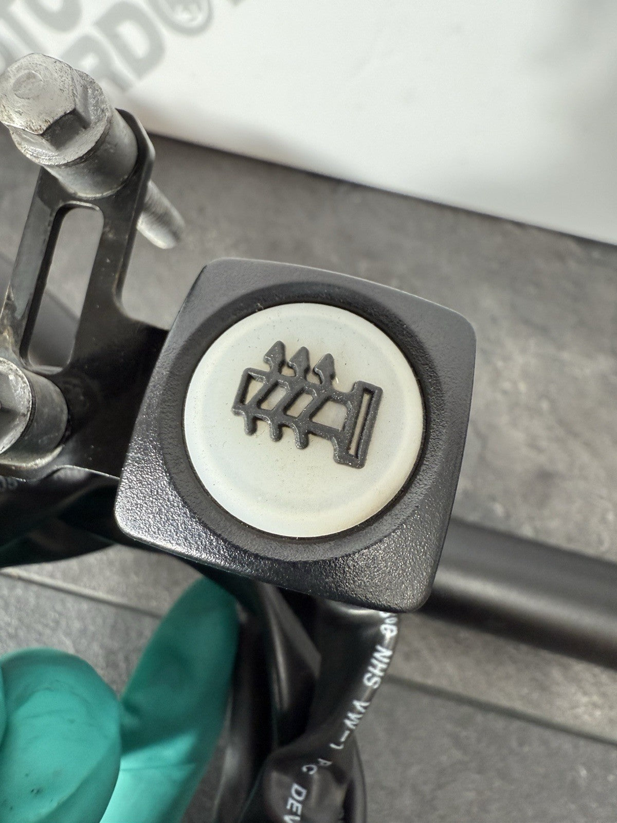 c271e8e6-9299-4097-8b4b-8d4608195658