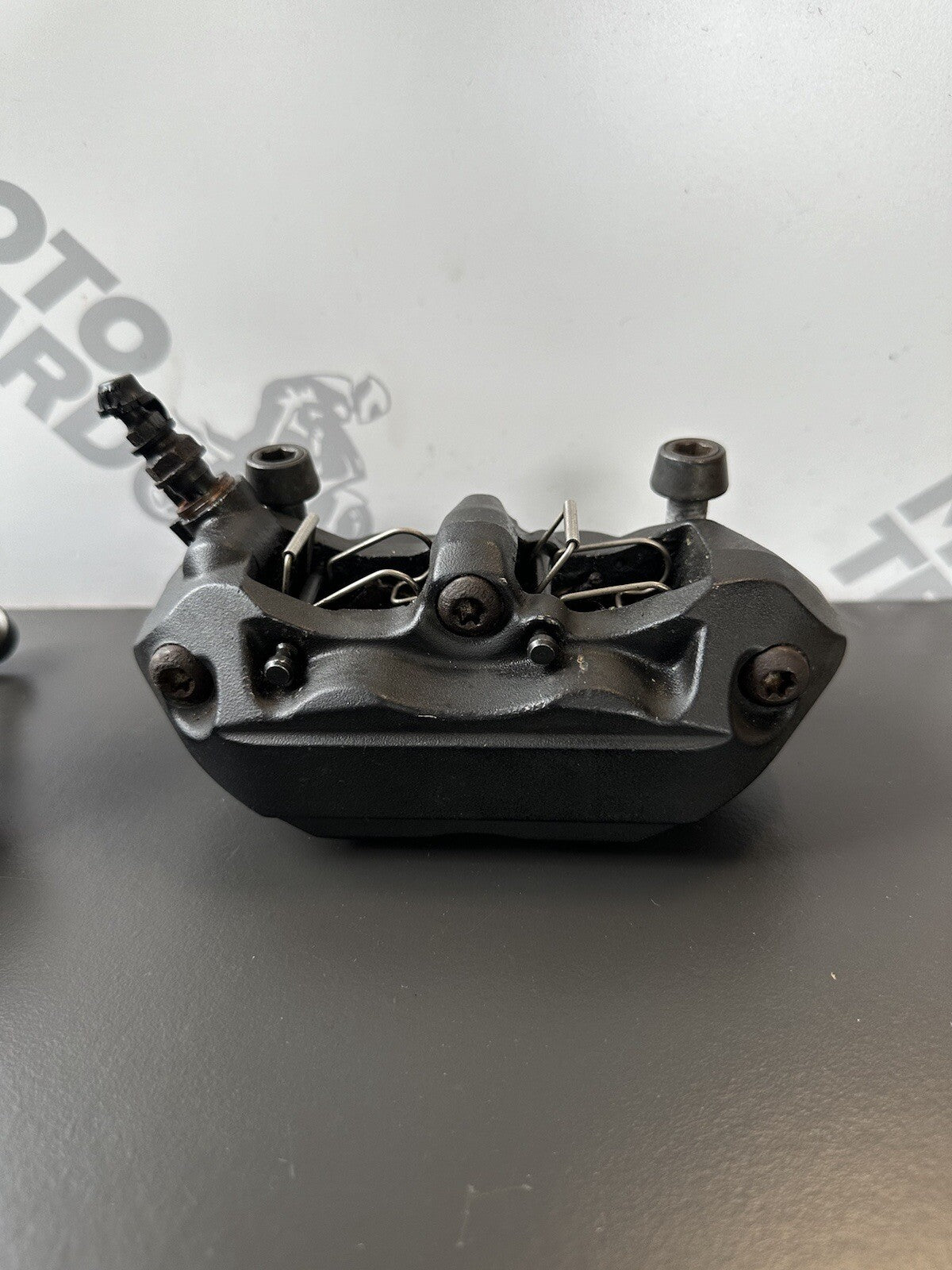 TRIUMPH SPEED TRIPLE 1050 2011 - 2015 front brake calipers brembo 100mm 19,161m