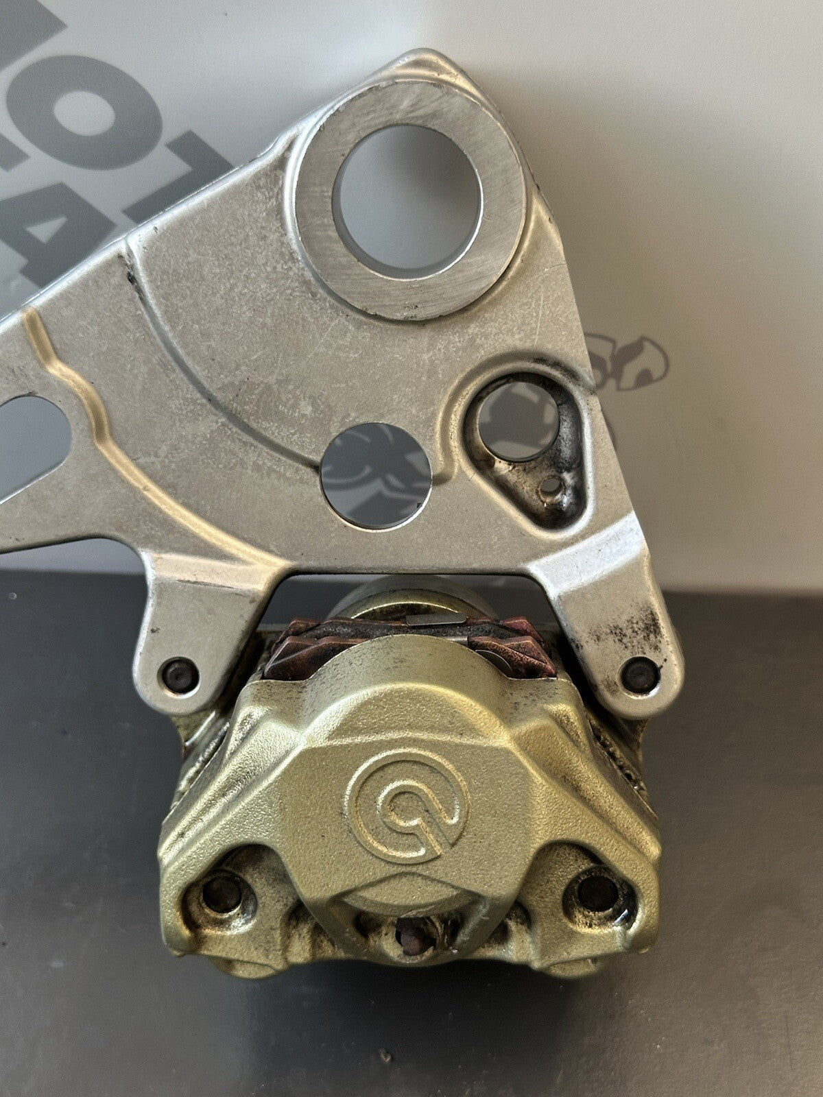 Aprilia Tuono V4 1100 FACTORY BREMBO Rear Brake Caliper & Hanger RSV4 OEM 2017