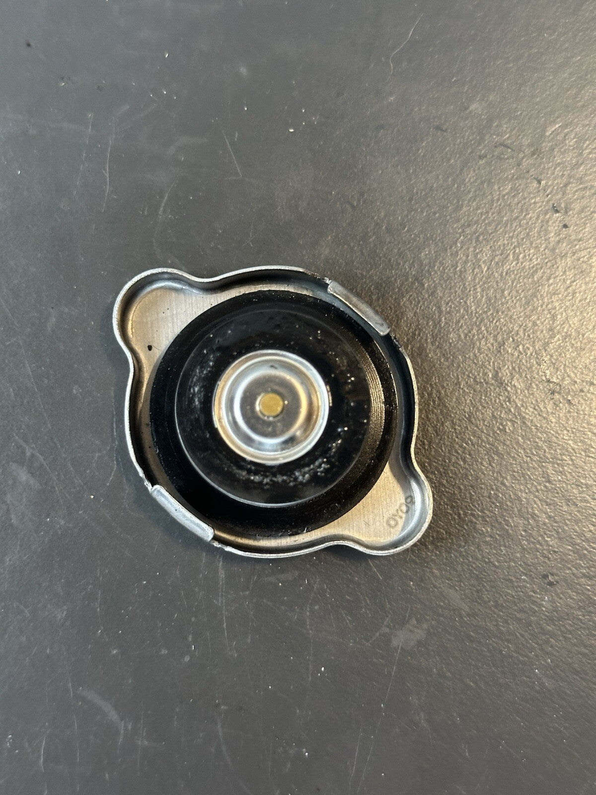 GSXR 600 GSXR 750 L1-L2-L3-L4-L5-L6-L7 RADIATOR CAP 2011-2017 GSXR Radiator Cap