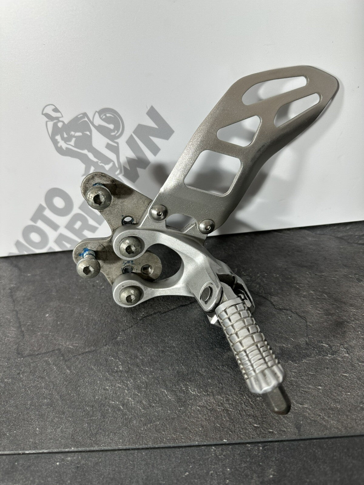 Suzuki GSXR 1000 2014 Left Footrest Rearset & Mount 22774 Miles 2009-2016 OEM
