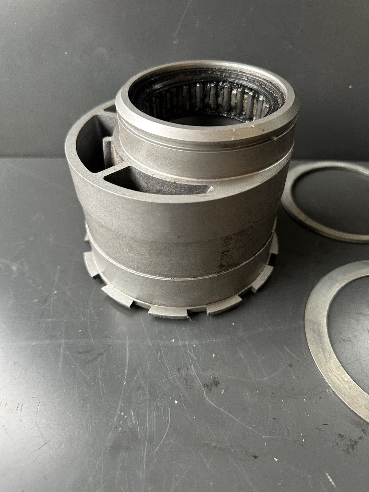 Triumph Speed Triple 1200 RR 2022 rear eccentric drive hub