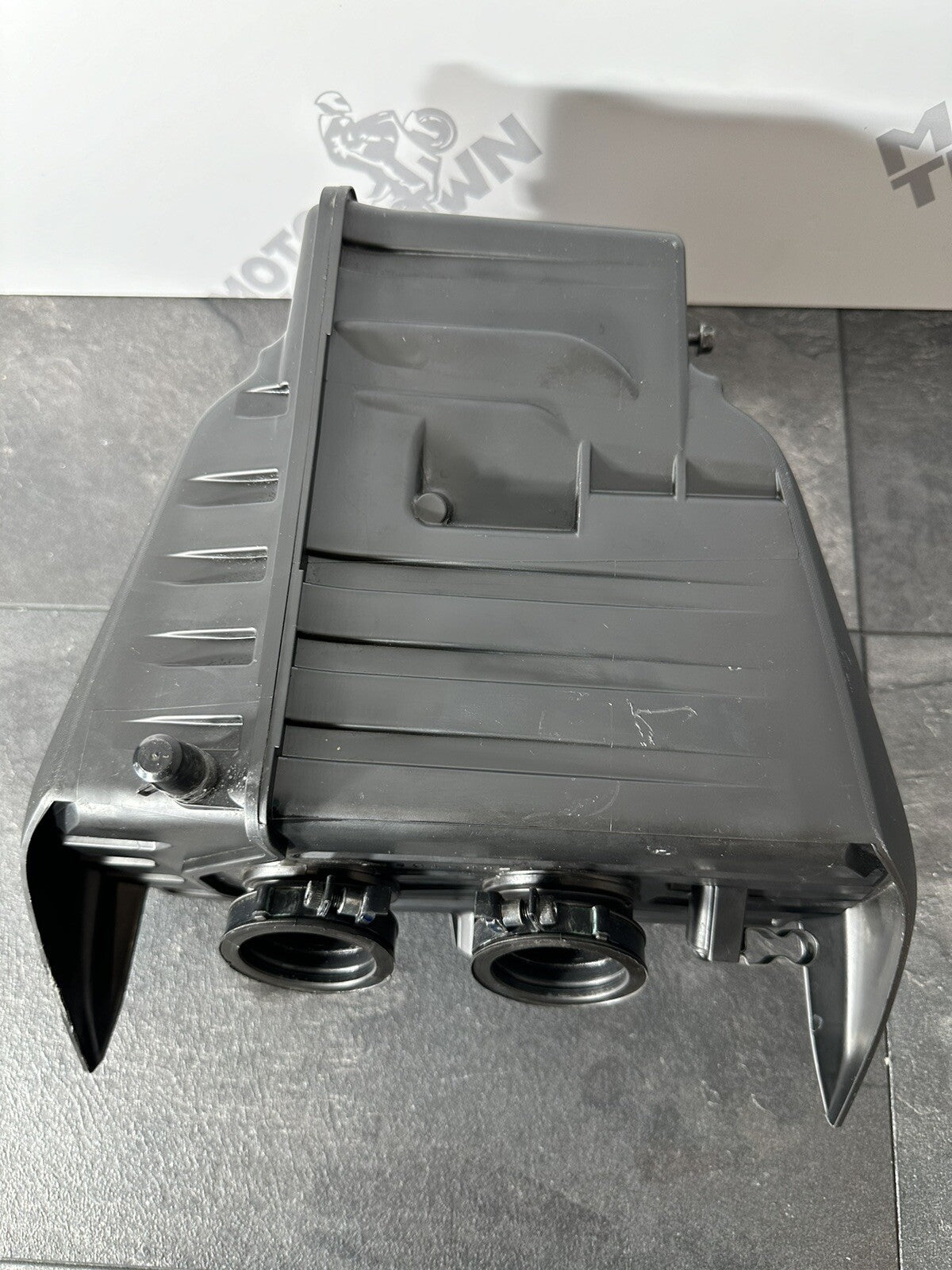 Yamaha R7 690 2024 Airbox Air Box Air Intake Filter Housing 1784 Miles 2022 2023