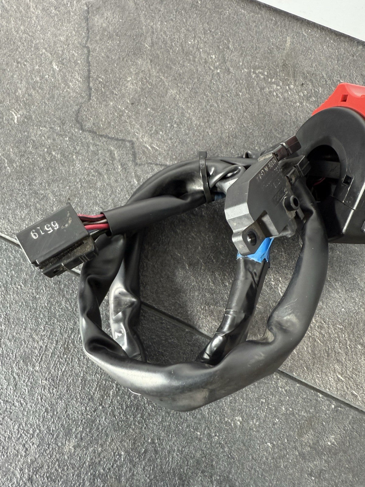 f24d1799-19c8-4a4e-b2d1-df14b05e8226