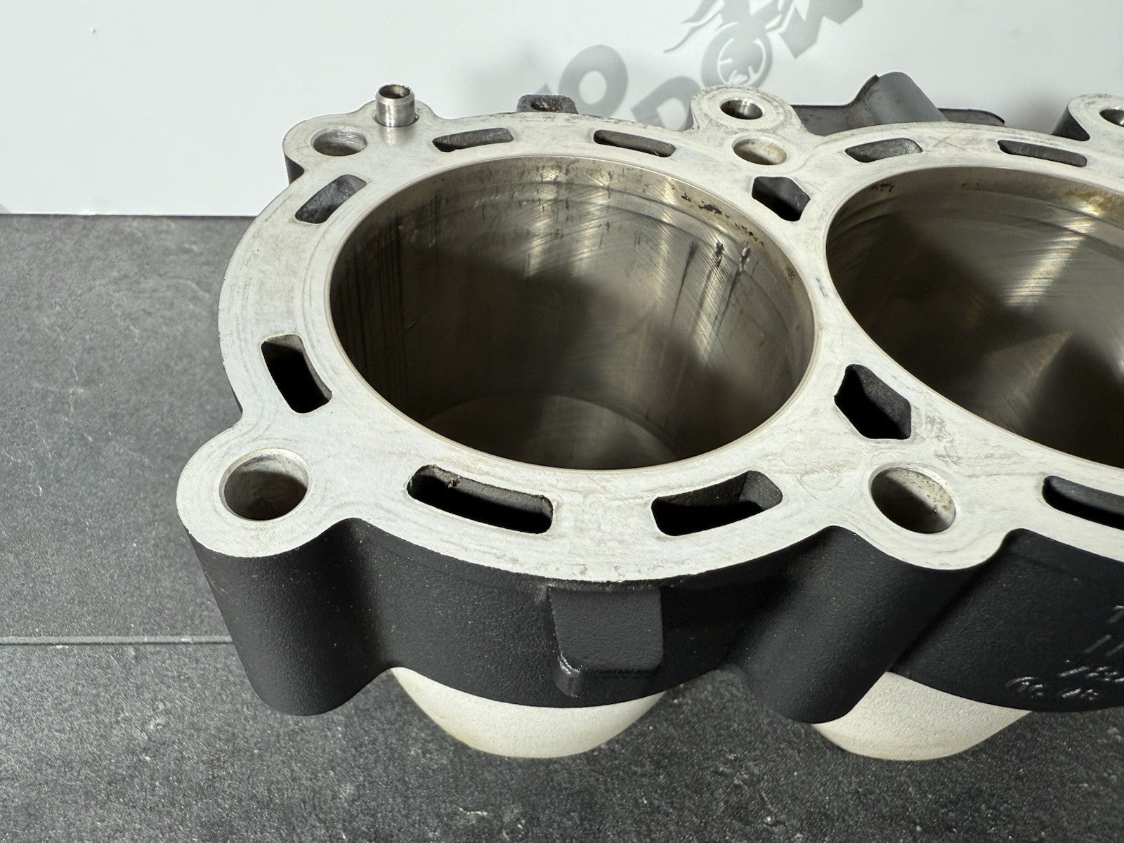 Triumph Street Triple 765 R 2017 Cylinder Block Casing 18498m 2018-2021 OEM