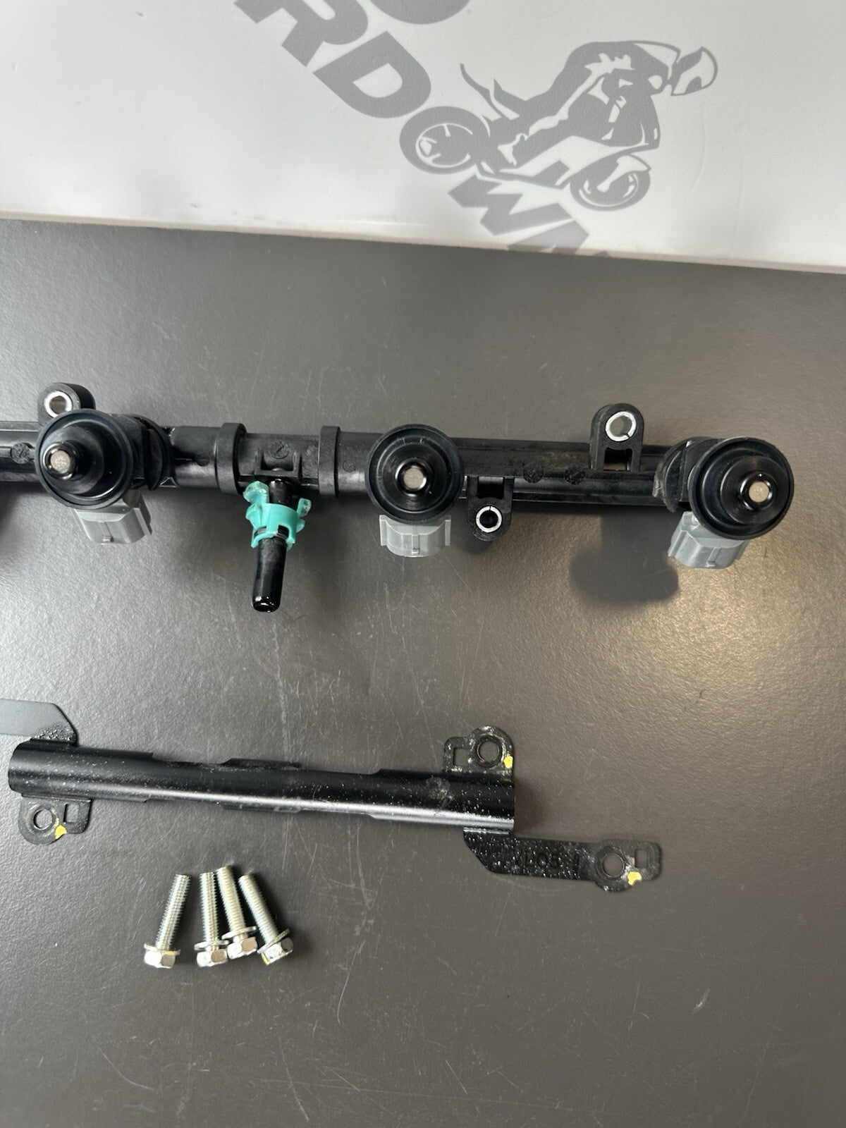 HONDA CBR1000RR AIR BOX INJECTOR RAIL 2008 2009 2010 2011 OEM 13,752 Miles