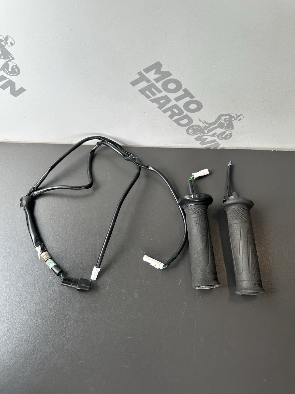 Triumph Street Triple 765R heated grips SPARES / REPAIRS READ DESCRIPTION OEM