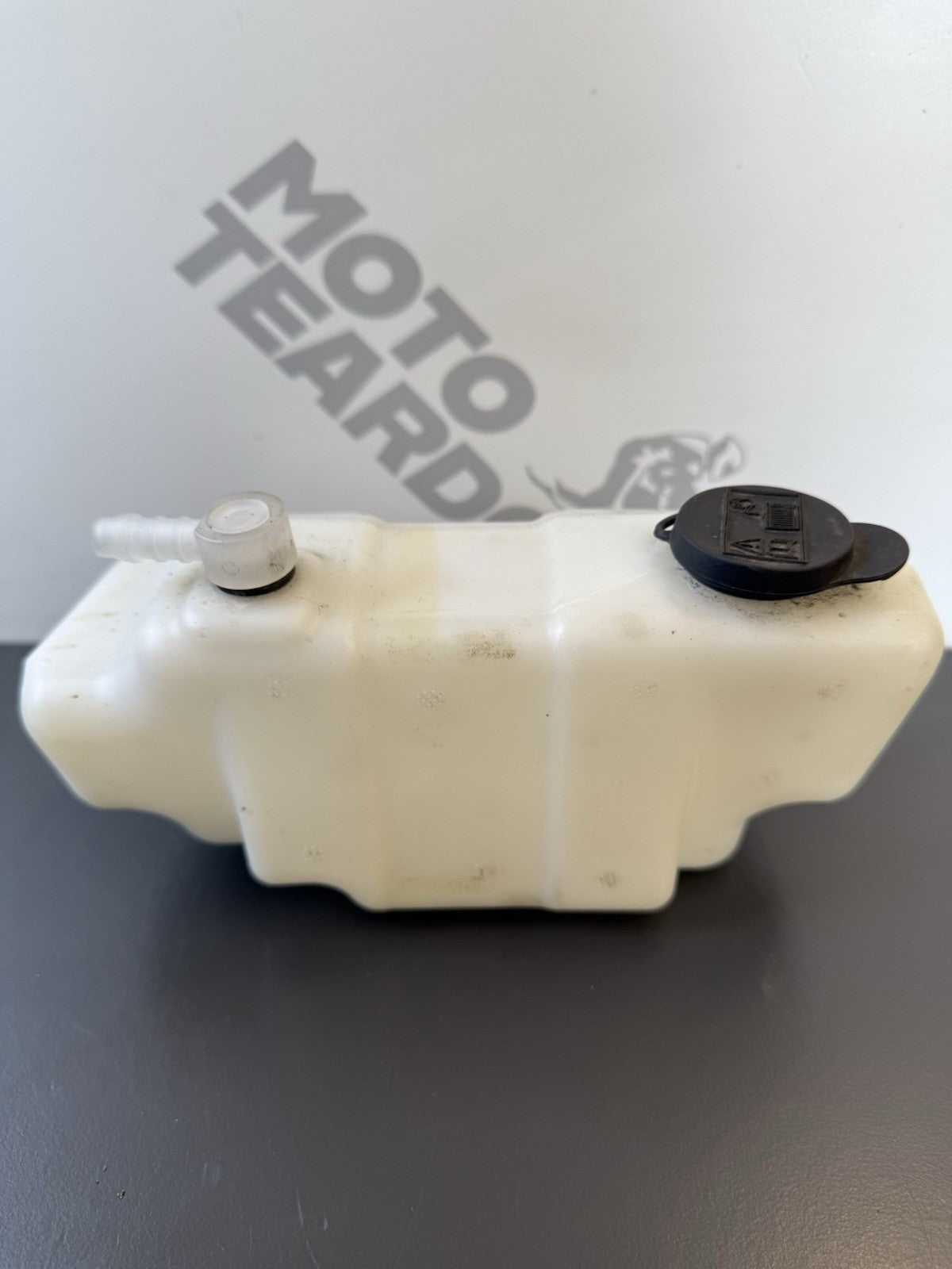 TRIUMPH STREET TRIPLE 675R COOLANT BOTTLE Radiator Coolant Bottle T2102200 2010