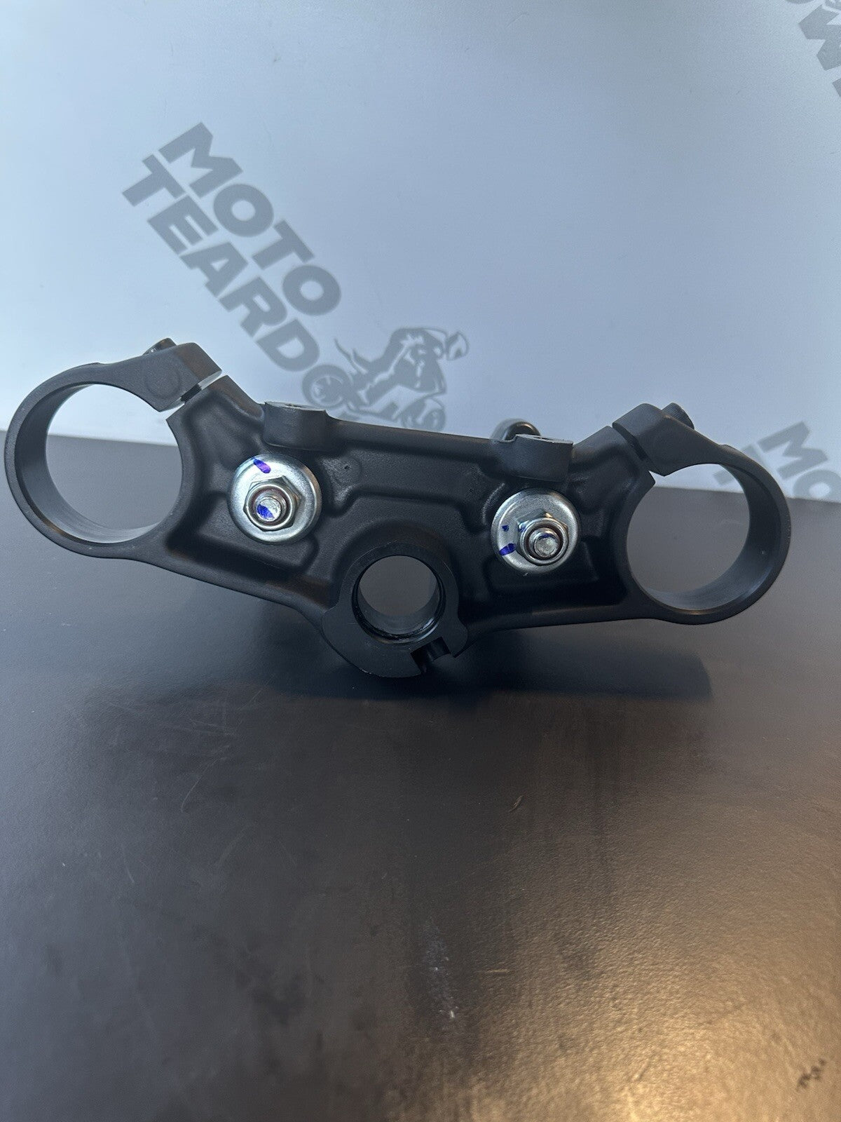 KTM 125 Duke top yoke Top Clamp Upper Yoke Upper Clamp 2024- Only 51 Miles OEM