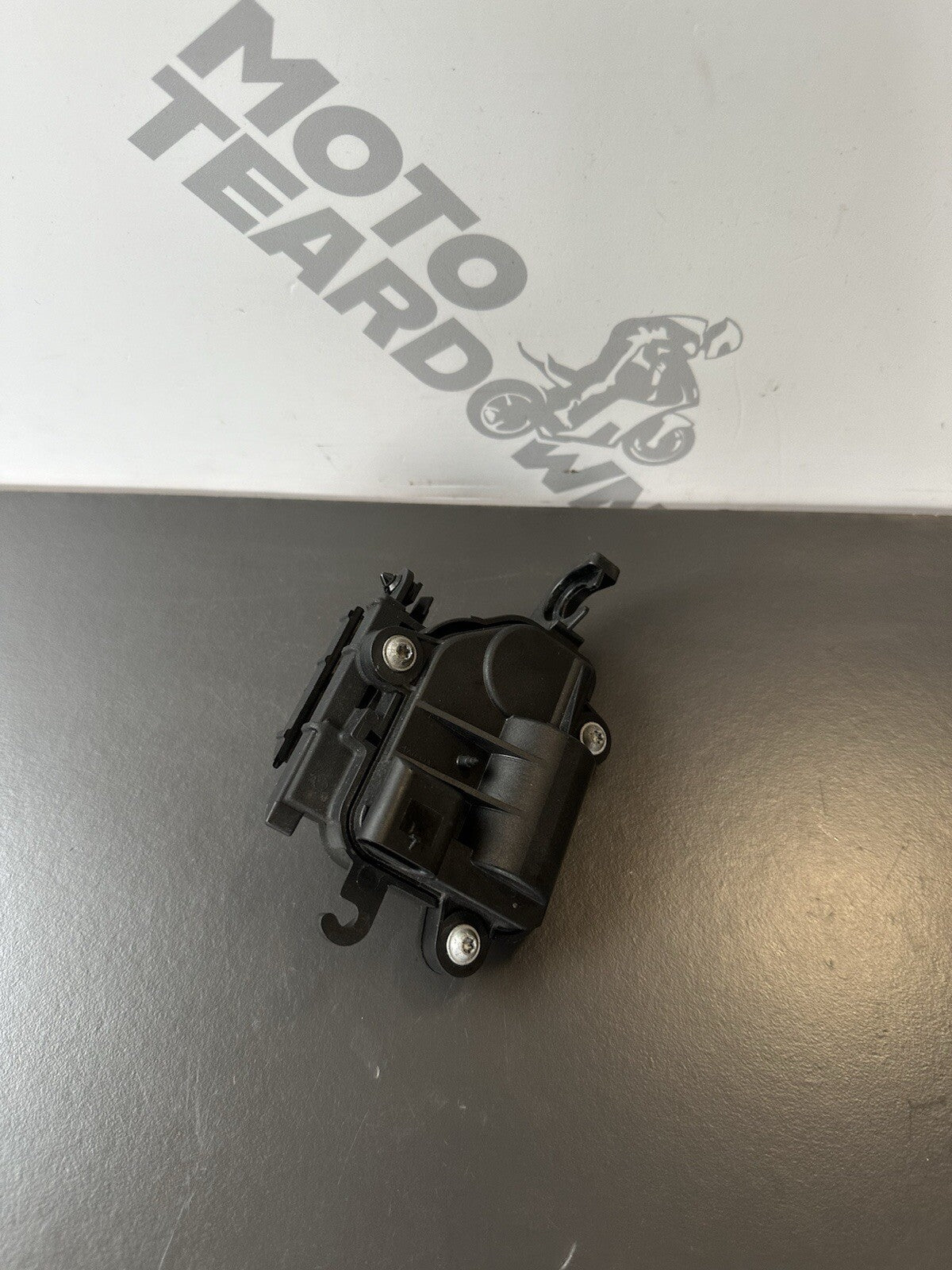 BMW S1000R exhaust valve motor actuator Exhaust Actuator 2014 16,808 Miles OEM