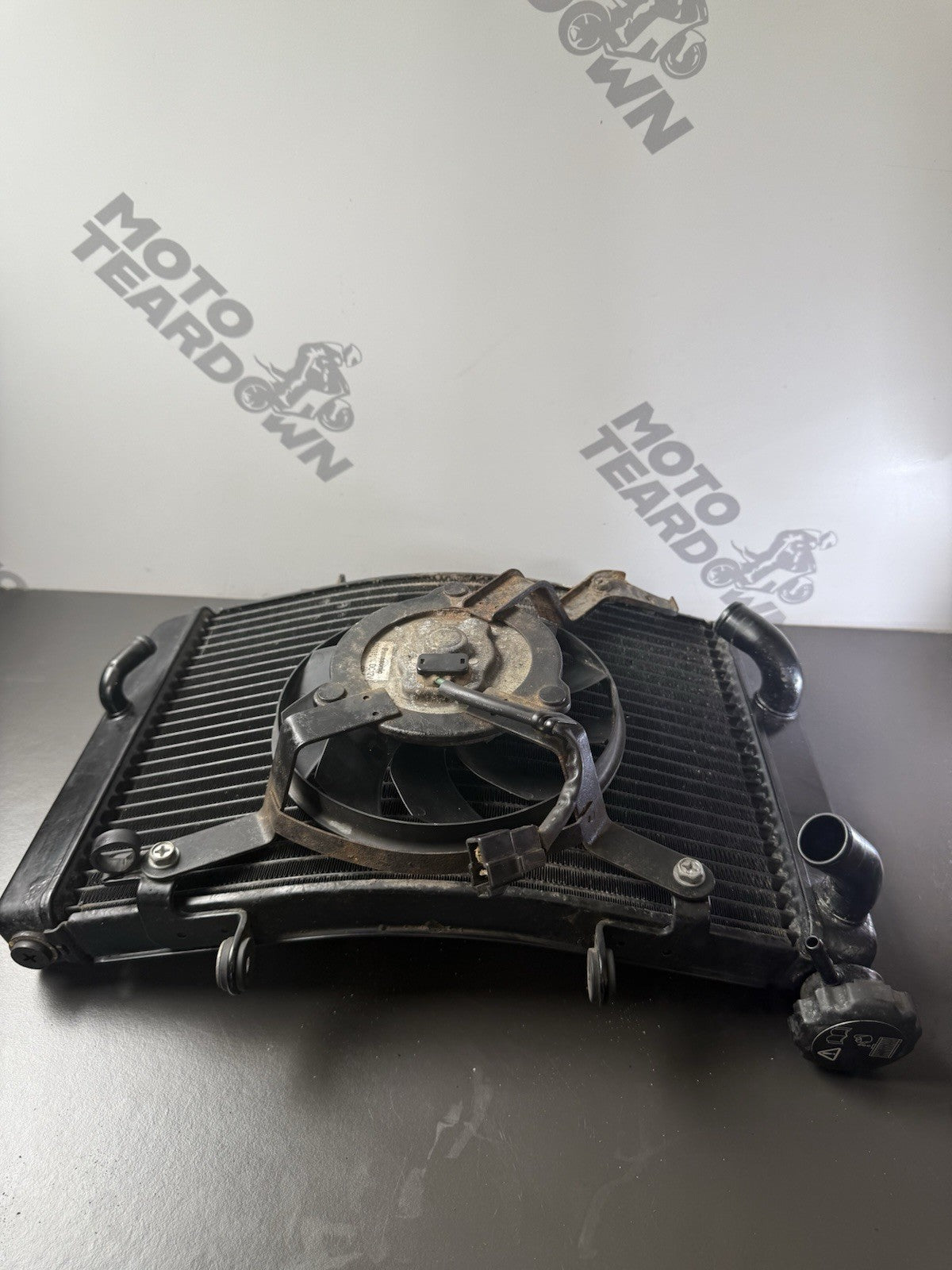 Triumph Street Triple 675R Radiator & Fan Rad 2008-2011 675R Radiator 2010 OEM