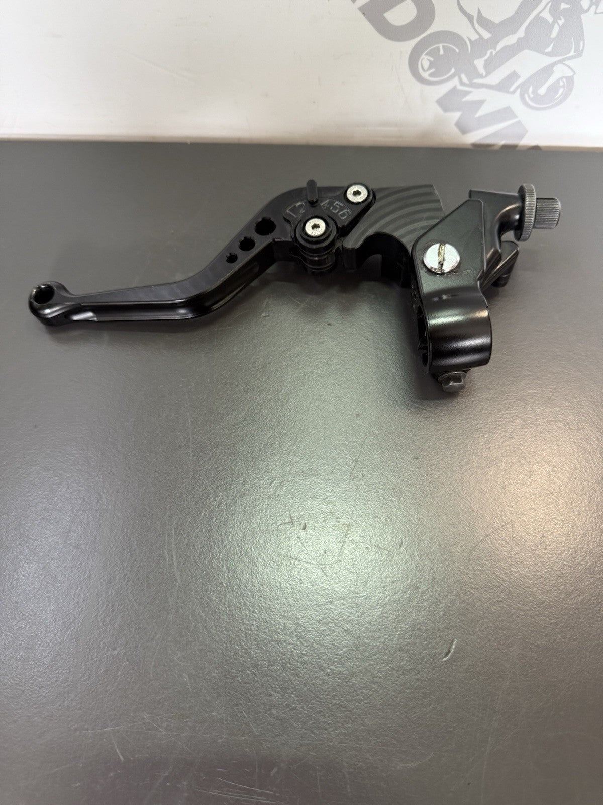 c2a0c09d-e8f9-4ea1-8112-cdced396bc1a