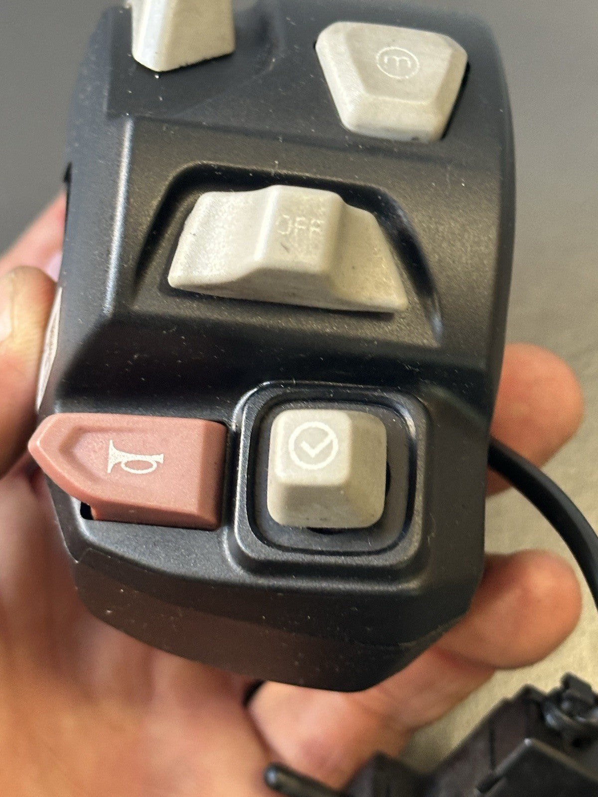 TRIUMPH STREET TRIPLE 765R LEFT HAND SWITCH CUBE T2049728 Left Switch OEM 2017