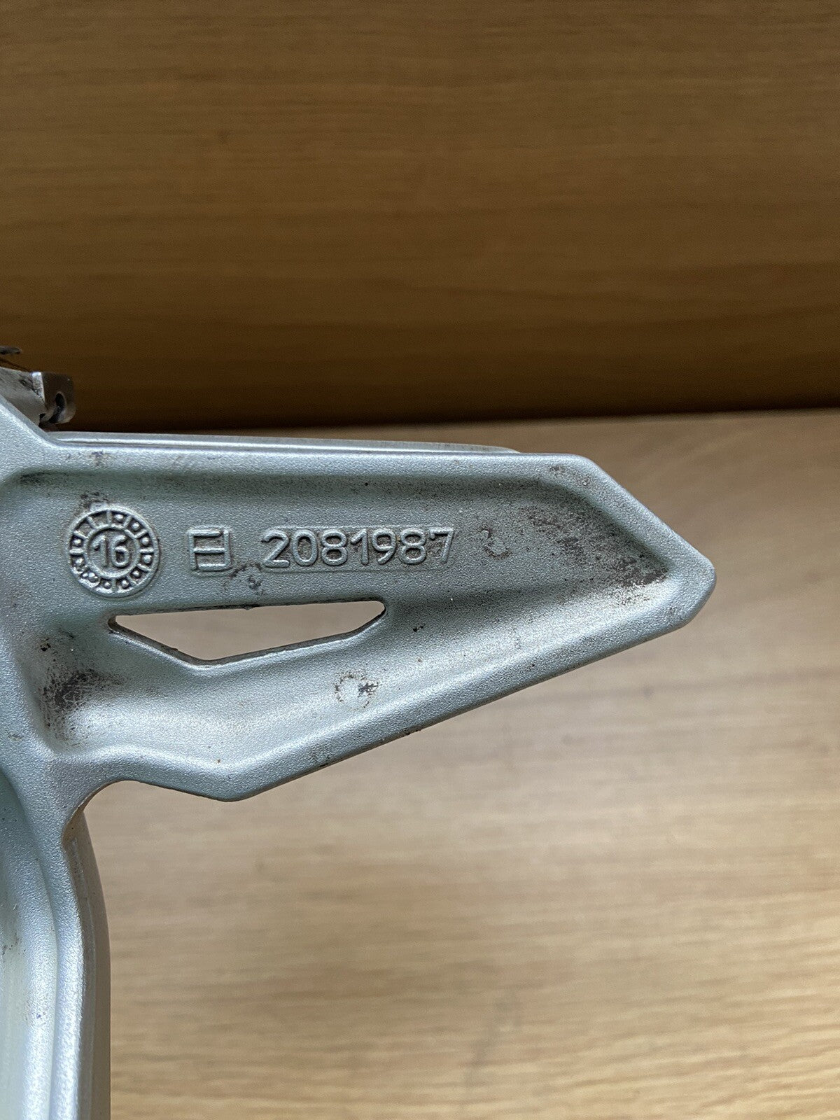 TRIUMPH STREET TRIPLE 765RS R S Left Pillion Footrest Hanger T2081987 2017-2019